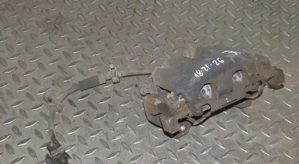 Jeep Grand Cherokee (WK) Front brake caliper