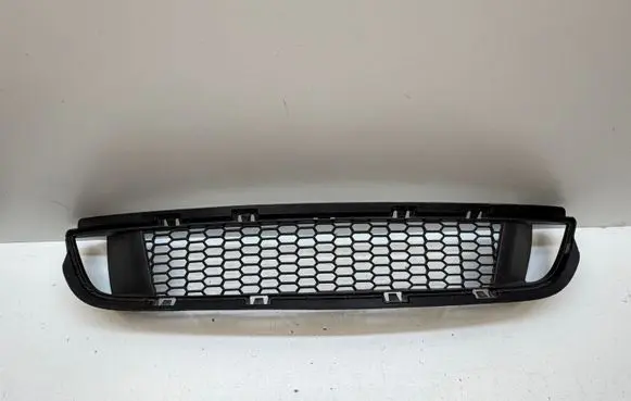BMW 6 F06 Gran coupe Front bumper lower grill 8050345