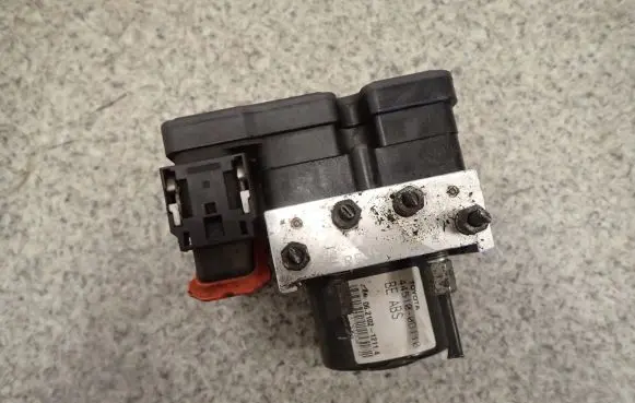 Toyota Yaris ABS control unit/module 44510-0D110