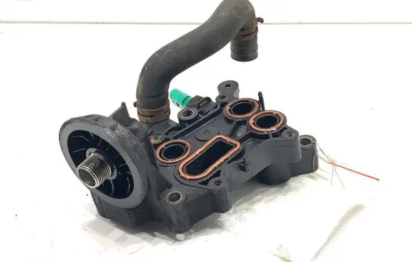 Skoda Fabia Mk3 (NJ) Oil filter mounting bracket 04B115389B