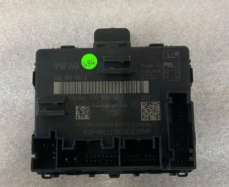 Volkswagen Golf VIII Door control unit/module 5Q0959592K