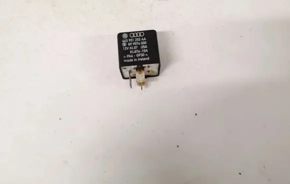 Volkswagen PASSAT B5 Other relay 443951253aa 899574000