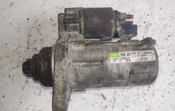Volkswagen PASSAT B6 Starter motor D7GS8 AG02Z911023H