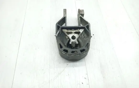 Ford Kuga I Engine mount bracket AV618P032AC C7B200406A1