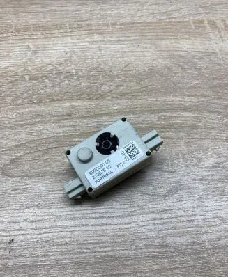 BMW 6 F06 Gran coupe Aerial antenna amplifier 6990090 213675