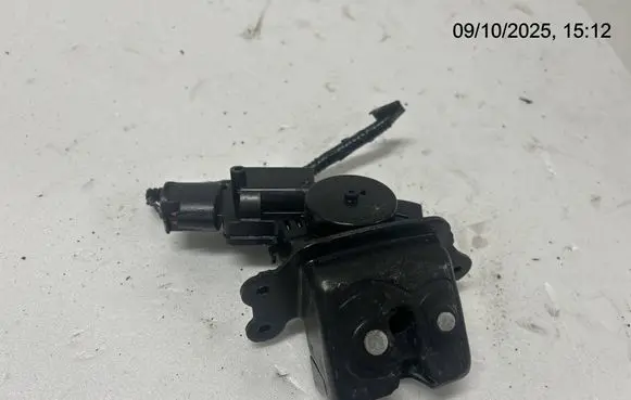 Tailgate/trunk/boot lock/catch/latch