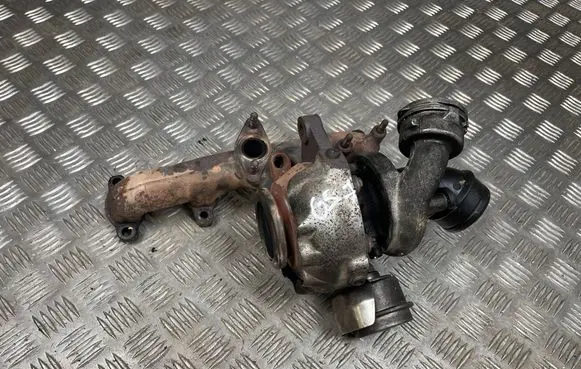 Audi A3 S3 8P Turbo 03G253019K