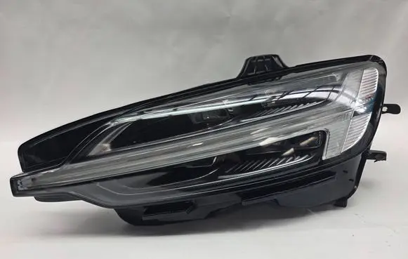Volvo V60 Headlight/headlamp 32347004