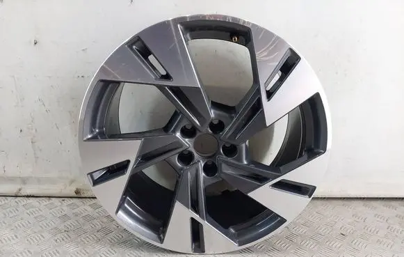 Audi Q8 e-tron R20 alloy rim 4KE601025AA 4KE601025AP