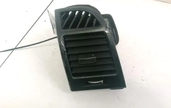 Hyundai Santa Fe Dash center air vent grill 974902B900 97490-2B900