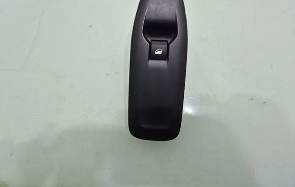 Peugeot 2008 I Electric window control switch 