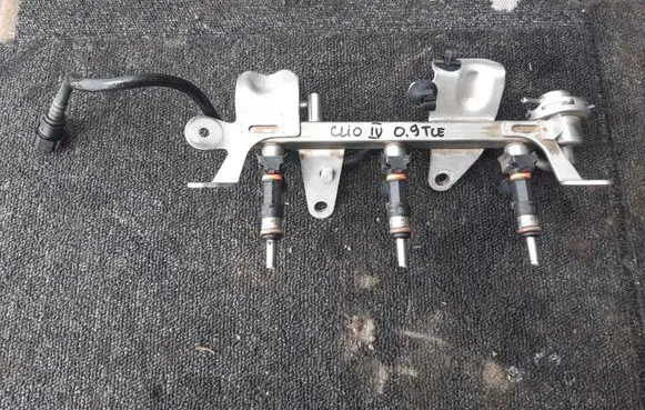 Renault Clio IV Fuel injectors set 175201470R
