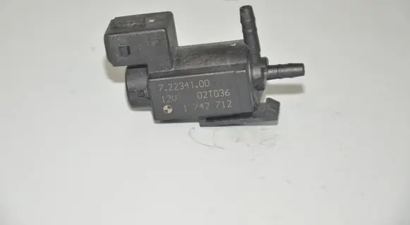 BMW 5 E39 Turbo solenoid valve 1742712
