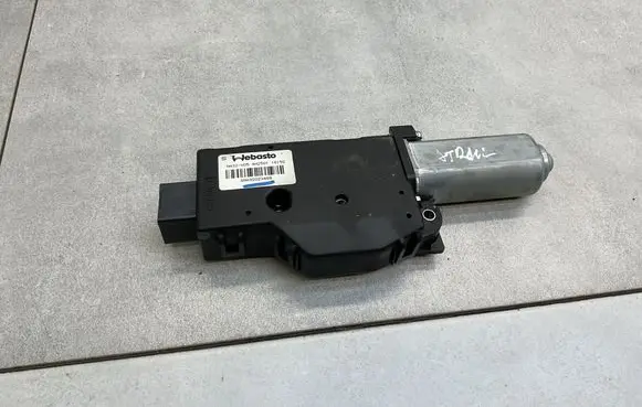 Nissan X-Trail T32 Sunroof motor/actuator 1724414A