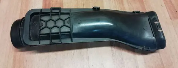 Renault Espace V (RFC) Air intake duct part 165553919R