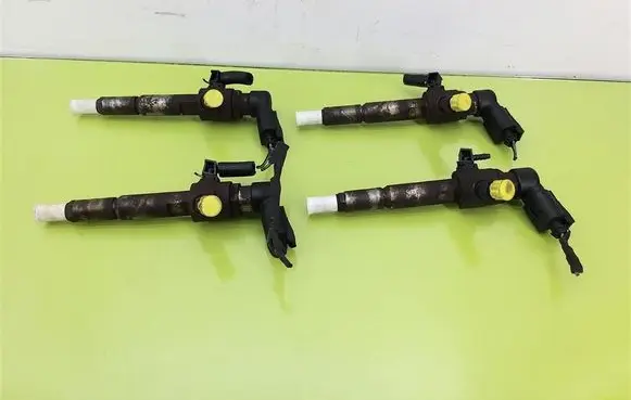 Fuel injectors set