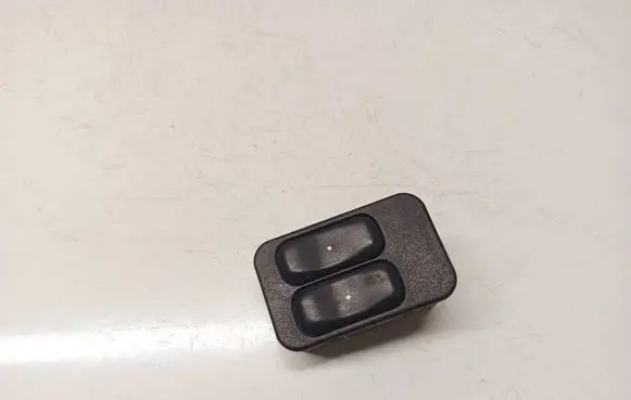 Opel Astra G Electric window control switch 90561086