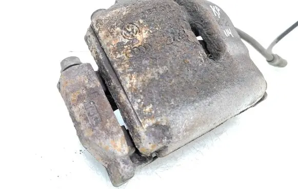 Volkswagen PASSAT B6 Front brake caliper