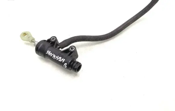 BMW 1 E81 E87 Clutch master cylinder 6773670 21526773670