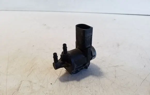 Porsche Cayenne (92A) Turbo solenoid valve 1K0906283A