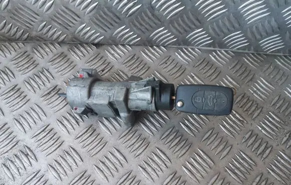 Audi A4 S4 B6 8E 8H Ignition lock 4B0905851B