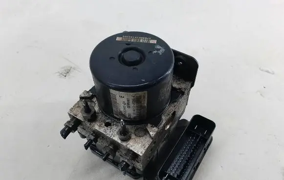 Ford Fiesta ABS Pump AV59-2C405-EA