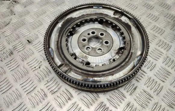 Audi Q2 - Flywheel 03L105266DN