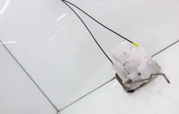 Subaru Forester SH Front door lock
