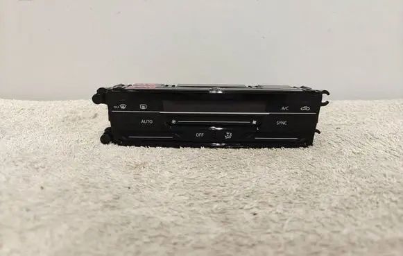 Volkswagen Polo VI Climate control unit 24932200 5HB01552227 2GN907044