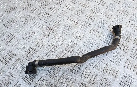 Engine coolant pipe/hose
