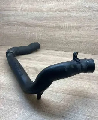 Volvo XC90 Intercooler hose/pipe 30647918