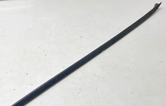 Volkswagen Touran III Windshield trim 5TA854328