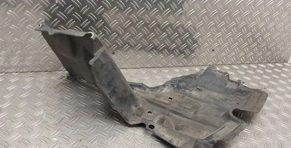 Toyota Yaris Engine splash shield/under tray 514410D230