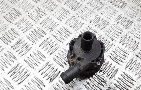 Mercedes-Benz A W176 Electric auxiliary coolant/water pump A0005000686 0392023206
