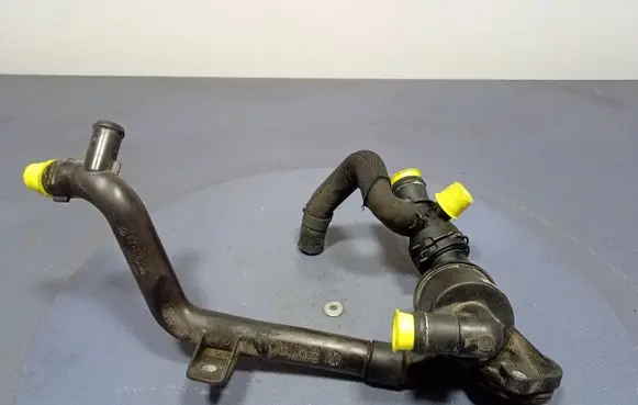 Audi Q5 SQ5 Thermostat/thermostat housing 03L121111AD