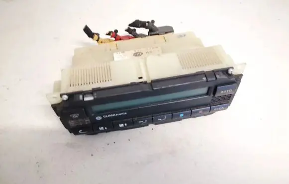 Volkswagen PASSAT B5 Climate control unit 3b1907044b 5hb007617-10