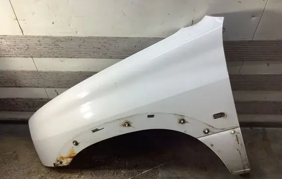 Suzuki Grand Vitara I Fender 