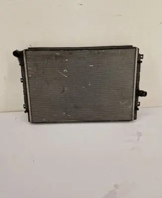 Volkswagen Jetta VI Coolant radiator 5C0121251L