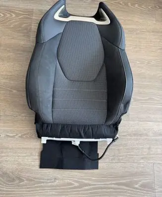 Toyota C-HR II Front passenger seat 71073F4650B2 87530F4020