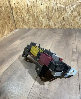 Mercedes-Benz C W204 Fuse module
