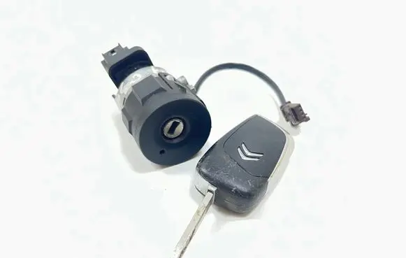 Citroen C4 I Ignition lock 9663123380 N0503823