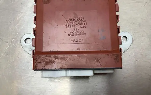 Lexus GS 300 350 430 450H Door control unit/module 8922230120 1233006491