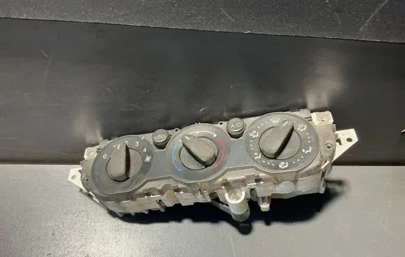 Ford Focus Climate control unit 7M5T19980AA 69607332