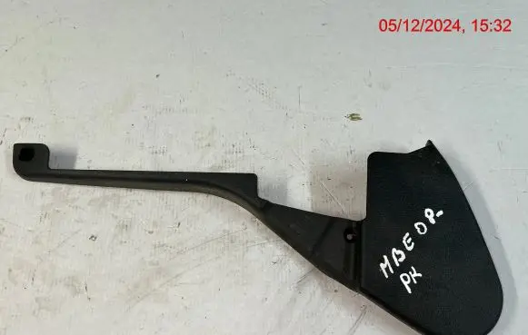 Mercedes-Benz E W211 Seat trim A2119182936 2119182936