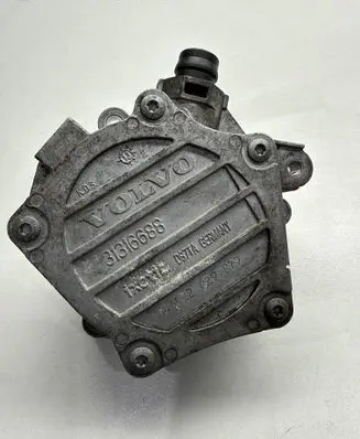 Volvo V40 Vacuum pump 31316688