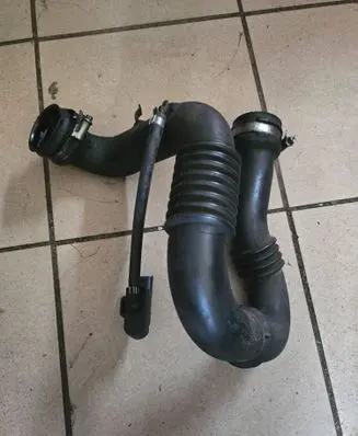 Renault Trafic II (X83) Intercooler hose/pipe 8200470985 93856622