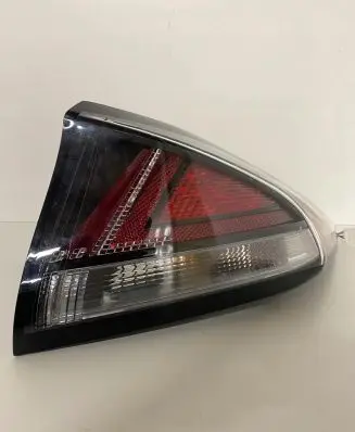 Hyundai Ioniq Rear/tail lights 92402G2200