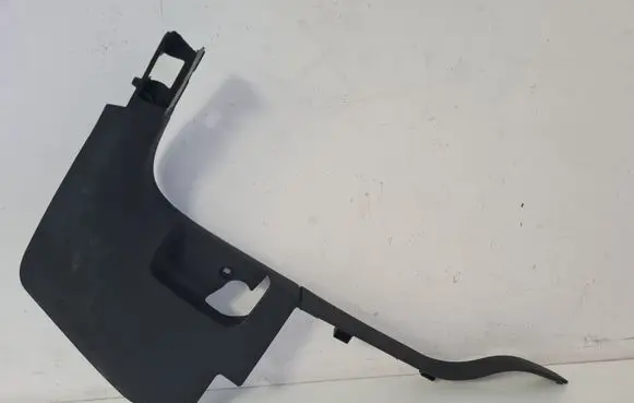 Foot area side trim