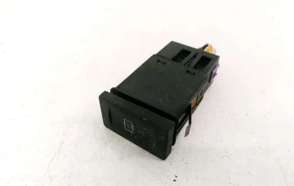 Volkswagen PASSAT B5 Windscreen/window heater switch 3B0959621C
