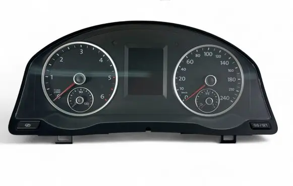 Volkswagen Tiguan Speedometer (instrument cluster) 5N0920882C